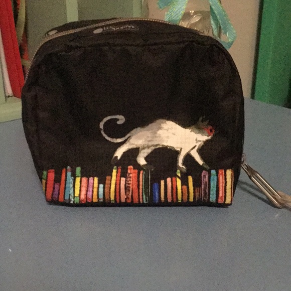 Small makeup bag! - Picture 2 of 3